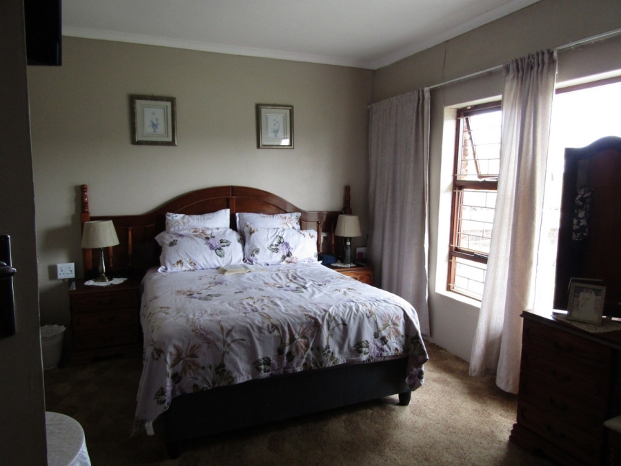 3 Bedroom Property for Sale in Hankey Eastern Cape